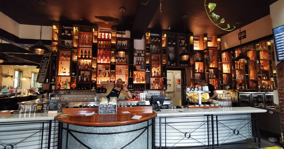 The Queens Hotel Highgate Main Bar