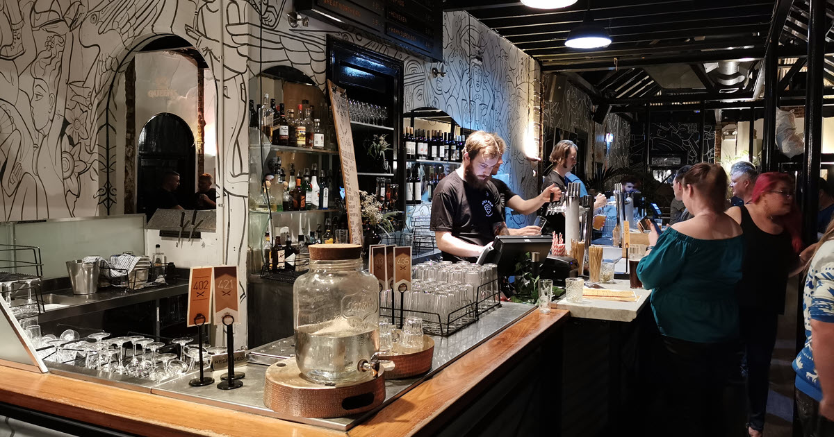 The Queens Hotel Highgate Top Level Bar