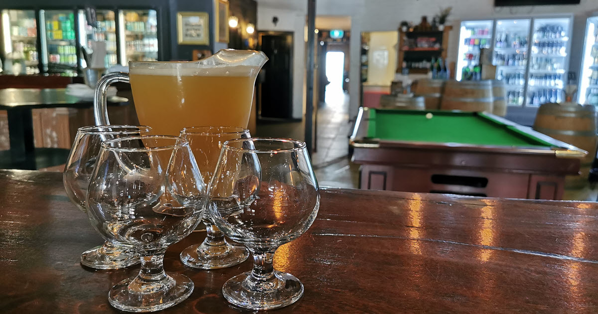 dutch trading co victoria park gastro pub jug glasses